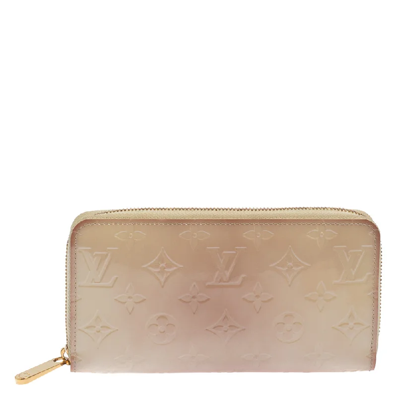 Women’s wallets with photo window for ID cards -Louis Vuitton Cream White Monogram Vernis Zippy Wallet..