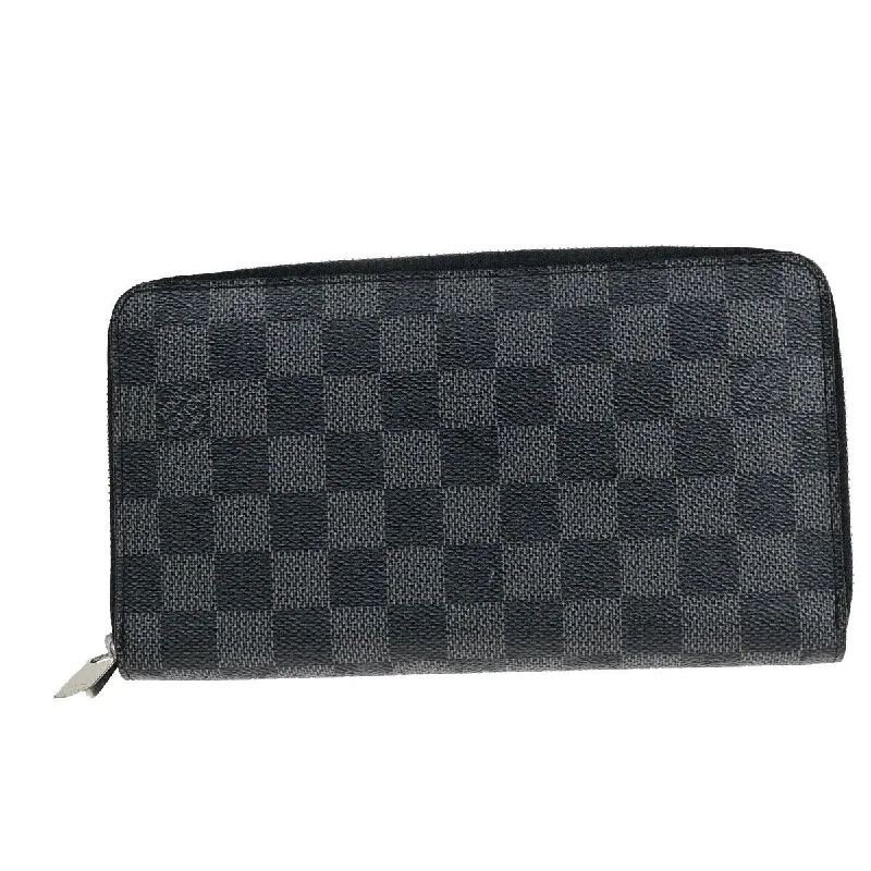 Eco-friendly wallets for men and women -Louis Vuitton Zippy Organizer  Canvas Wallet  (Pre-Owned)